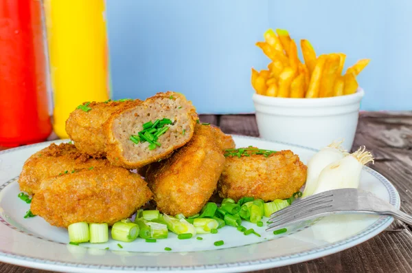 Albóndigas con cilantro y ajo —  Fotos de Stock