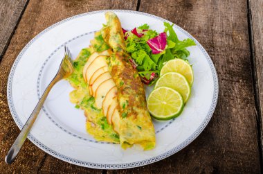 Vejetaryen yeşil soğan omlet