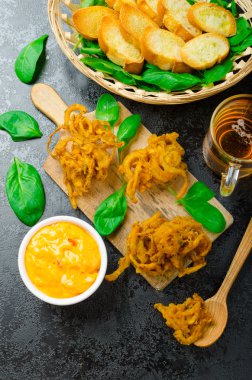 çıtır soğan bhajis
