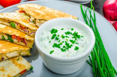 tavuk quesadilla