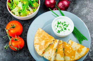 tavuk quesadilla