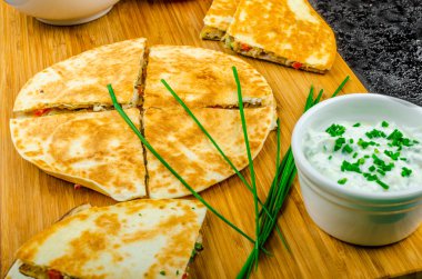 tavuk quesadilla