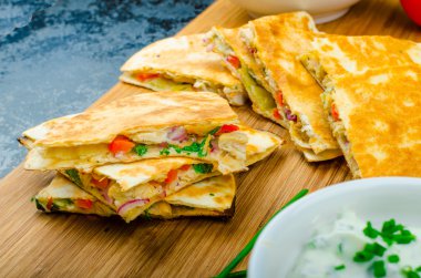 tavuk quesadilla