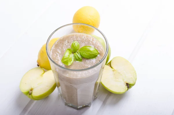 Apple, bananen smoothie — Stockfoto