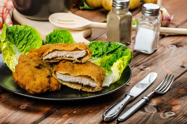 Wiener Schnitzel with mashed potato — Stock Photo, Image