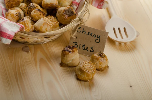 Cheesy bites — Stock Photo, Image