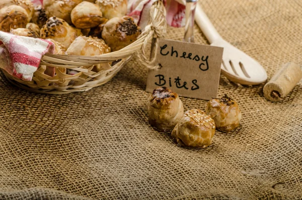 Cheesy bites — Stock Photo, Image
