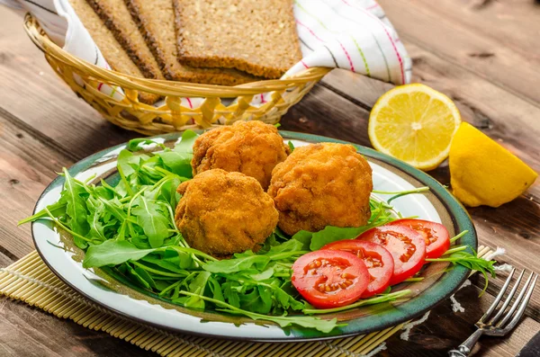 Macarrones y bolas de queso — Foto de Stock