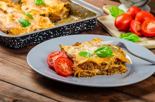 Лазанья Bolognese — стокове фото