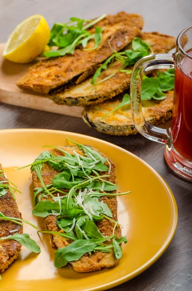 Patlıcan parmesan ve roka tava — Stok fotoğraf