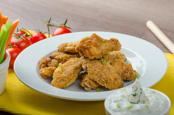 Crispy chicken wings — Stock Photo, Image