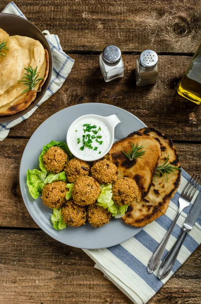 Salute falafel croccante — Foto Stock