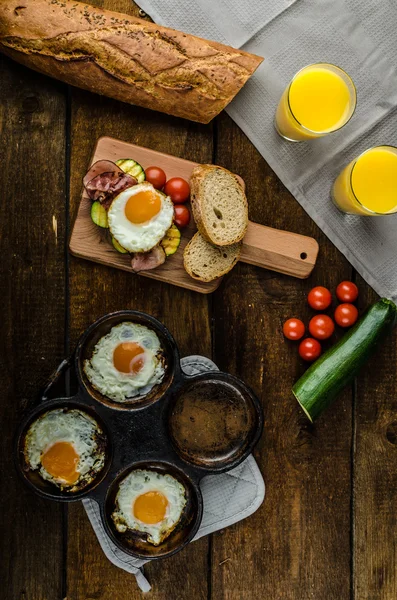 Сельский завтрак — стоковое фото