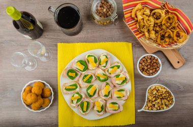 Yeni yıl arifesi yemek kutlamaları