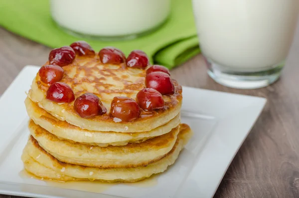 Home fluffy pancakes — Stock Photo, Image