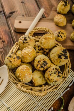 Sarımsak ve rokfor peynirli ısırıkları