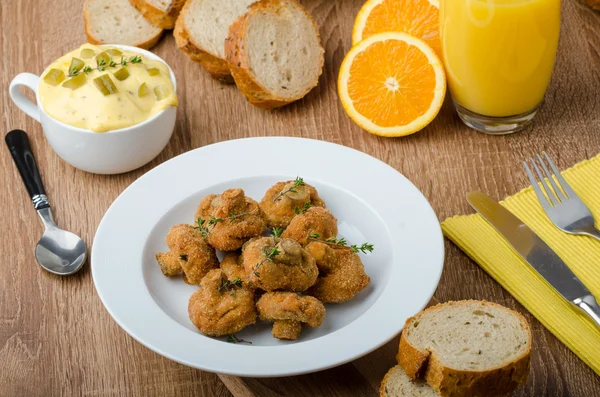 Breaded fried mushrooms with juice — Stock Image Breaded fried mushrooms with juice Stock Photo