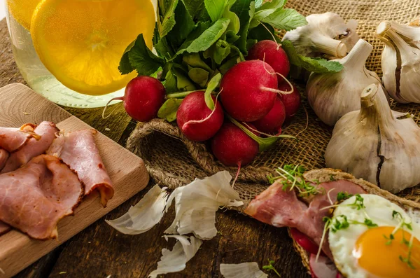 Smoked ham sandwich, rustic bread — Stock Photo, Image