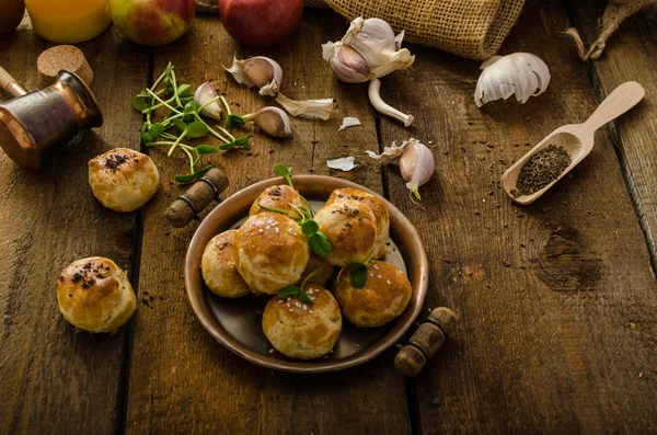 Cheese mini buns from domestic dough — Stock Photo, Image