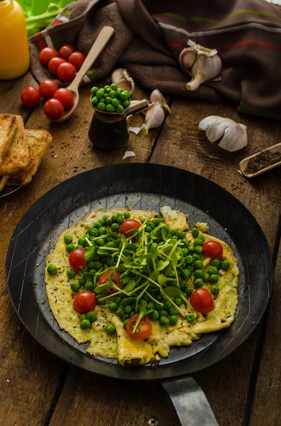 Tortilla saludable con verduras — Foto de Stock