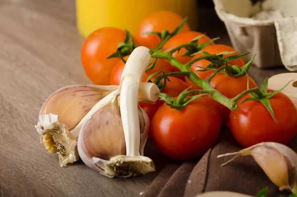 Roasted Cherry Tomato Sauce and Ricotta on Toast — Stock Photo, Image