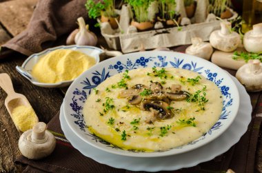 Biberiye ve biber polenta infüzyon