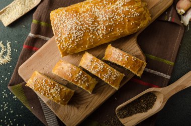 Roll out doldurulmuş puf pasta