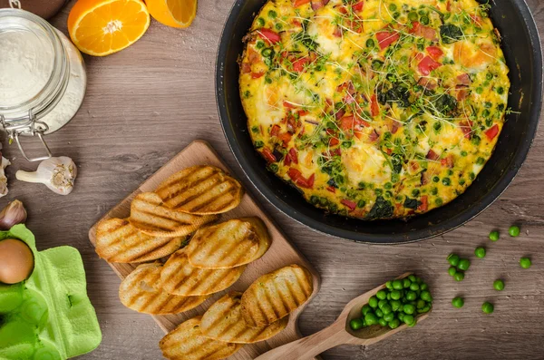 Vegetarian frittata — Stock Photo, Image