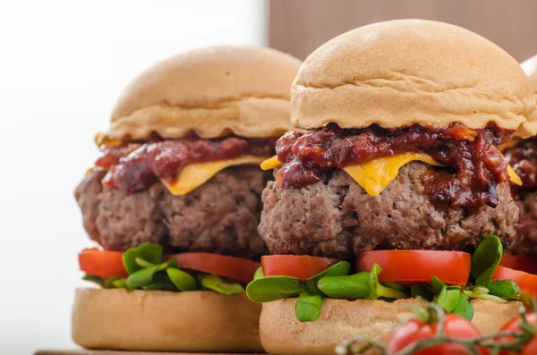 Beef Sliders with homemade barbecue sauce — Stock Photo, Image