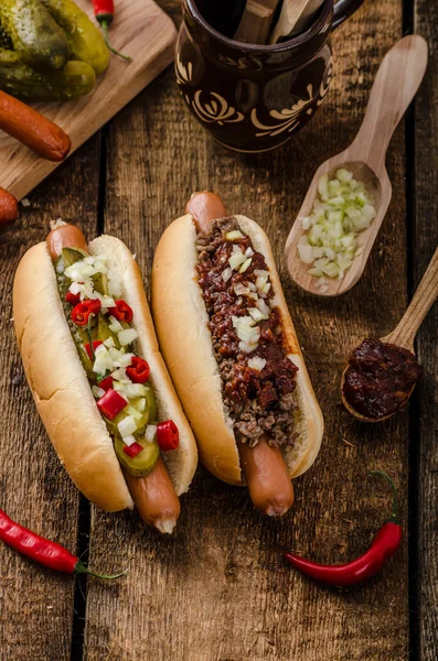 Peperoncino e hot dog vegetariano — Foto Stock