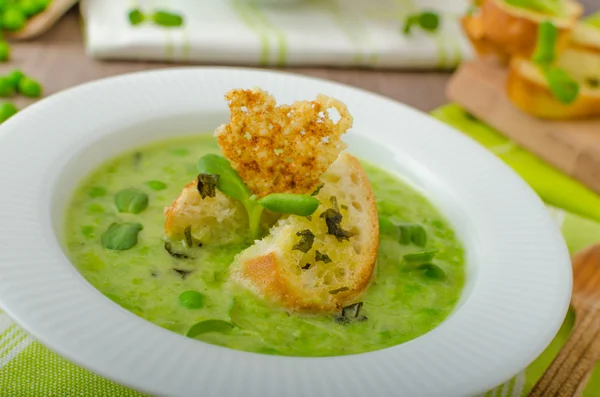 Spring peas soup — Stock Photo, Image
