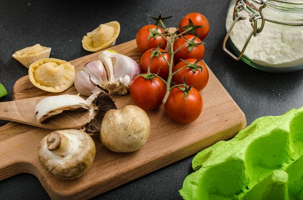 Homemade big tortellini — Stock Photo, Image