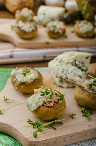 Setas rellenas de queso — Foto de Stock