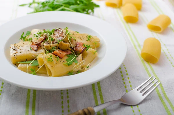 Italiaanse rigatoni — Stockfoto