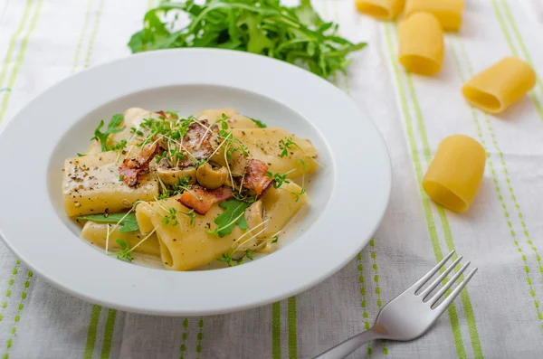 Italiaanse rigatoni — Stockfoto