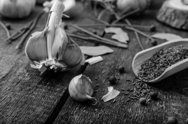 Onions, garlic and herbs bio from the garden