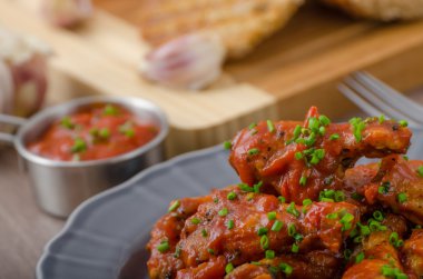 baharatlı tavuk kanadı