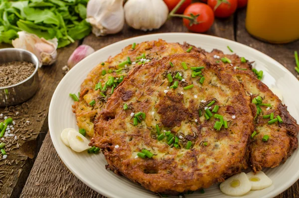 Gebakken aardappel pannenkoeken — Stockfoto