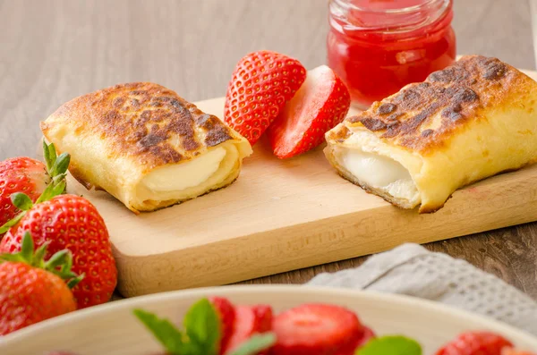 Blintzes de queijo — Fotografia de Stock