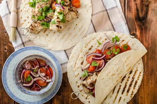 Turkey kebab with parsley salsa — Stock Photo, Image