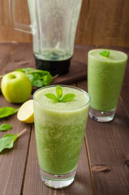 Taze otlar güler yüzlü