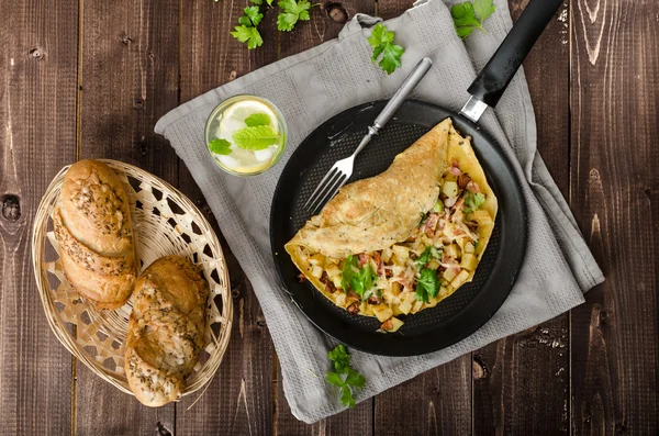 Country egg omelette — Stock Photo, Image