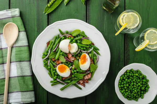 Frischer Sommersalat — Stockfoto