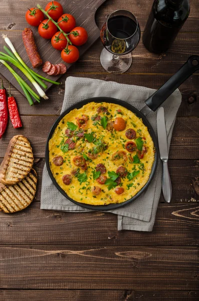 Omelette uomo con chorizo — Foto Stock