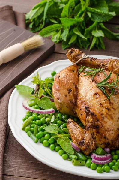 Pollo biológico a la parrilla — Foto de Stock