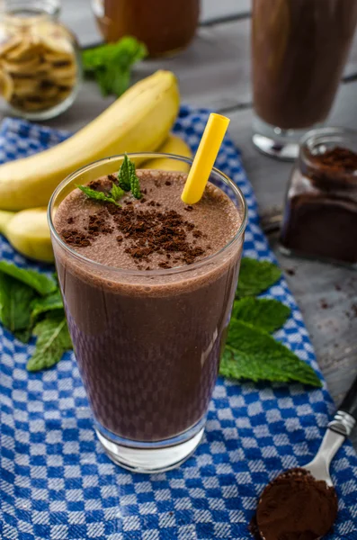 Chocolate-banana smoothie — Stock Photo, Image