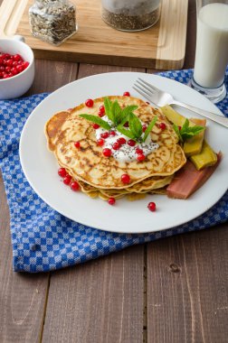 meyve ile ev yapımı kek