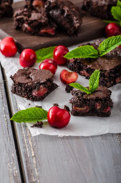 Chocolade brownies met kersen — Stockfoto