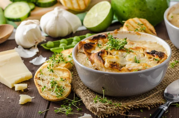 Garlic soup — Stock Photo, Image