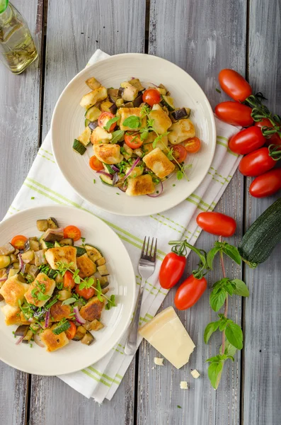 Gnocchi casero con verduras mediterráneas — Foto de Stock